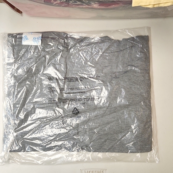 ❤️NWT VINTAGE TORRID TEE - CHRISTMAS SANTA GINGERBREAD MAN SKELETON - PLUS SIZE - Picture 6 of 15